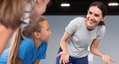 Путин поручил снять возрастной ценз для участников программ «Земский учитель» и «Земский тренер» Путин поручил снять возрастной ценз для участников программ «Земский учитель» и «Земский тренер»