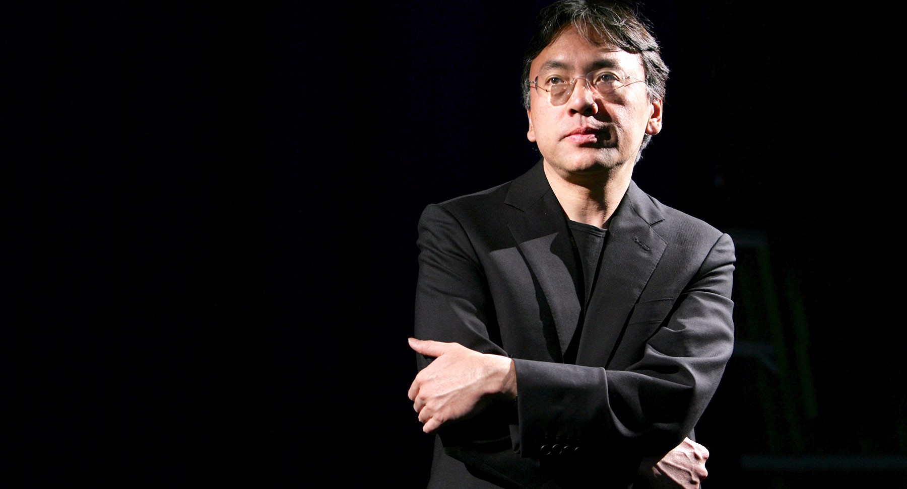 Сила эмоций: Нобелевскую премию по литературе присудили британскому писателю Кадзуо Исигуро