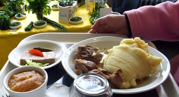 Школьное питание и школьная архитектура во Франции: «Проявления неравенства и недостатки»