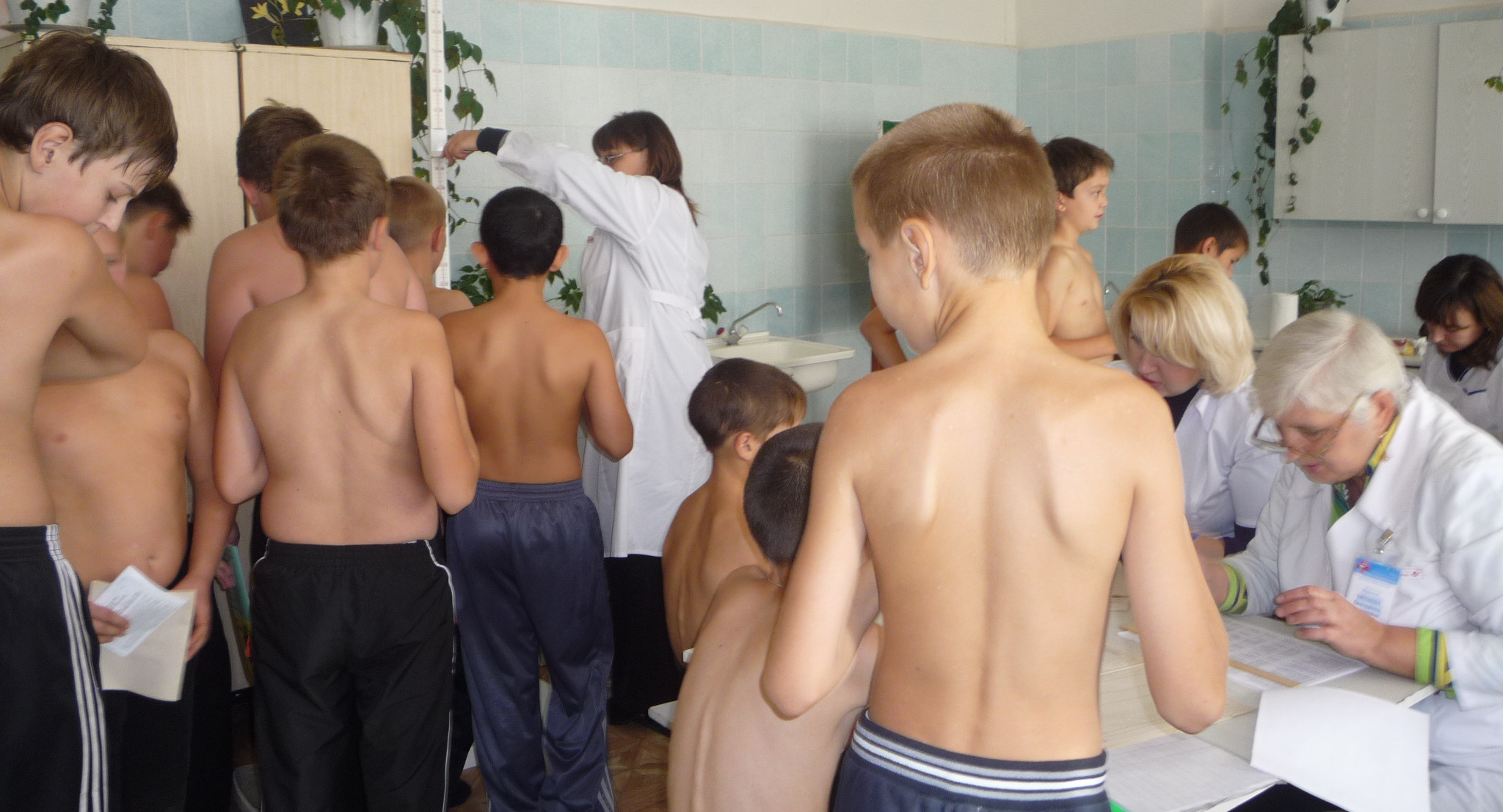 Минздрав намерен углублять профилактические медосмотры в школах