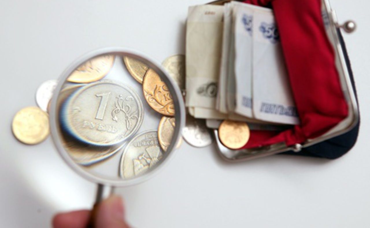 Снижение зарплат алтайских учителей оправдали техническими ошибками