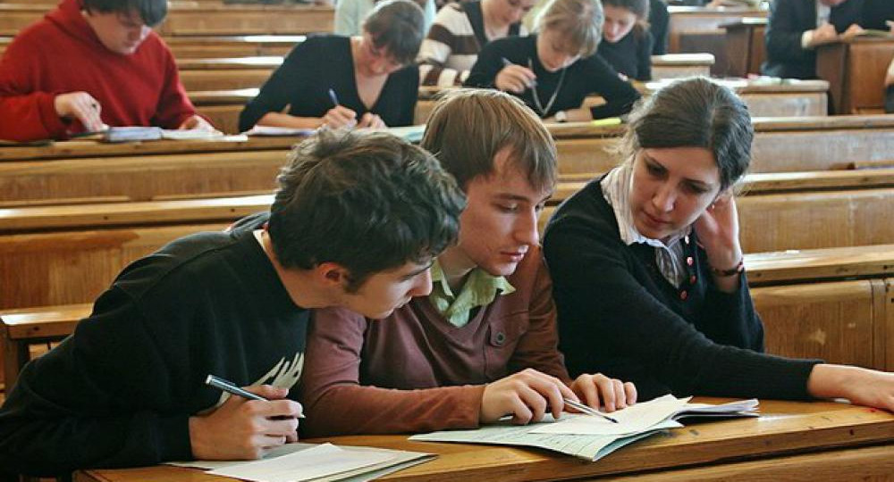 Индия и Россия тратят на образование меньше остальных стран БРИКС