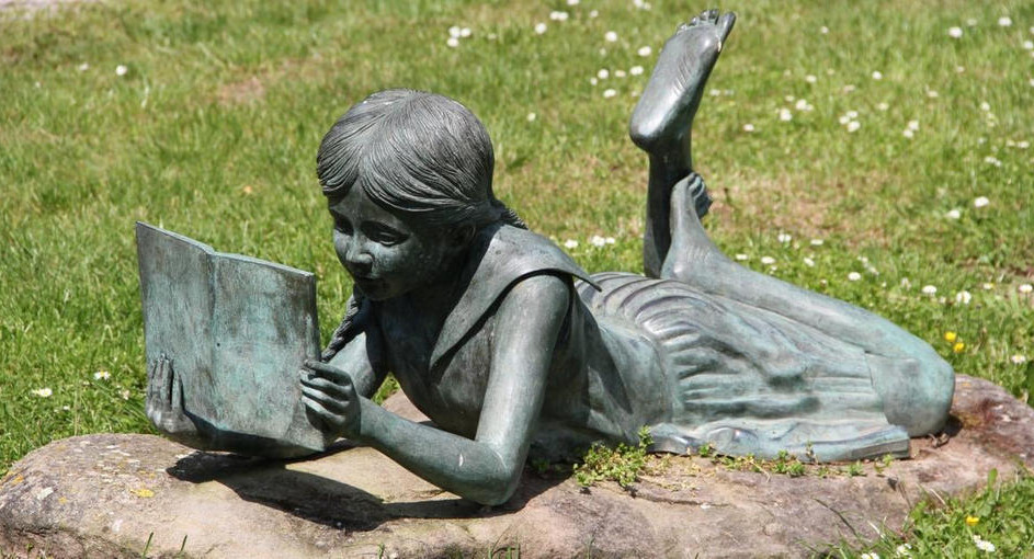 Ученики начальных классов во Франции теперь будут писать диктанты ежедневно