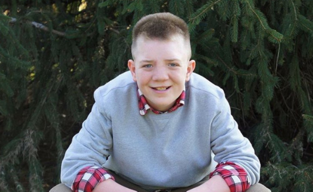 Мальчик записал видео о том, как его травят в школе. Теперь десятки знаменитостей пишут ему, что он классный!