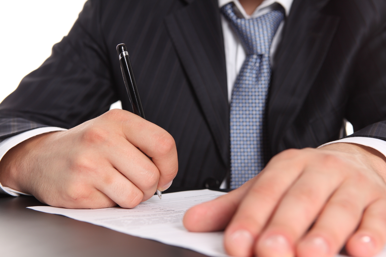 Глава Дагестана освободил от должности министра образования