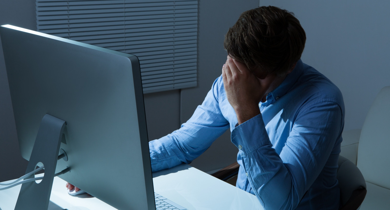 Роспотребнадзор проверил более 20 тысяч ссылок на предмет наличия информации о подростковых суицидах в 2017 году