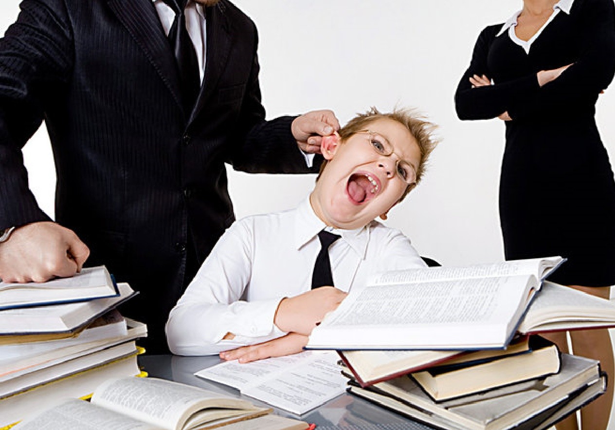 В Астраханской области директора школы привлекли к ответственности за оскорбление ученика