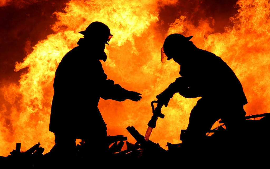 Более 220 детей эвакуированы из челябинской школы из-за пожара