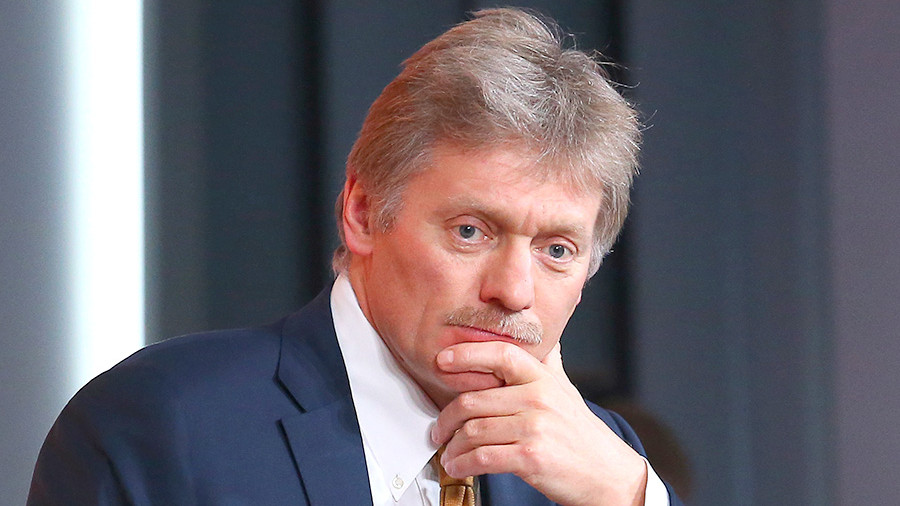 Дмитрий Песков заявил, что после ЧП в школах «есть вопросы» к негативному влиянию интернета