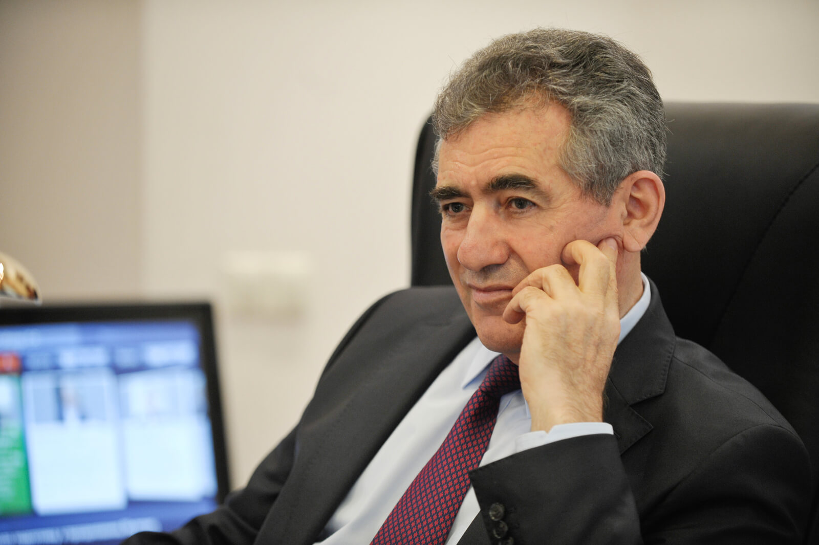 Исаак Калина ответит на вопросы учителей в прямом эфире