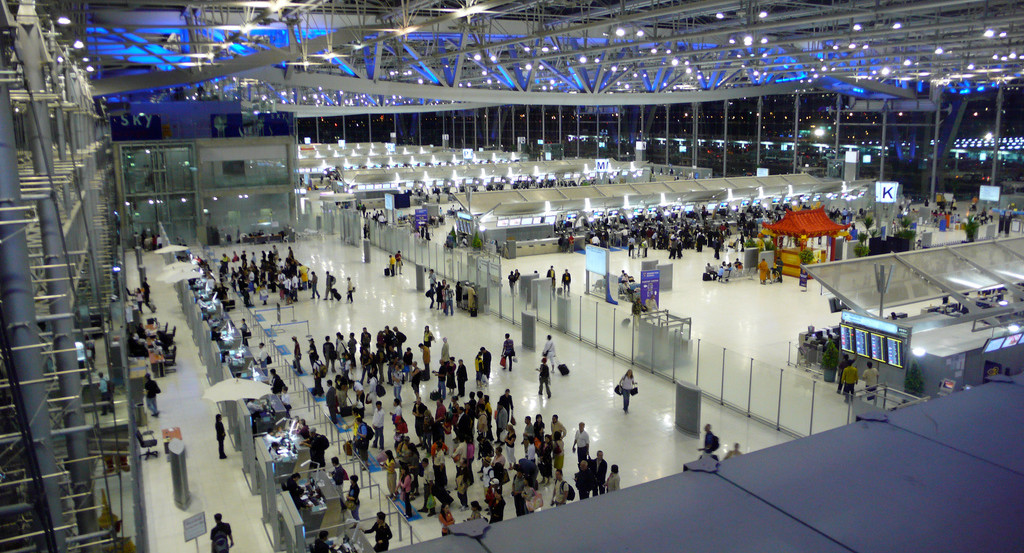 Двадцать российских школьников уже неделю не могут улететь из Таиланда