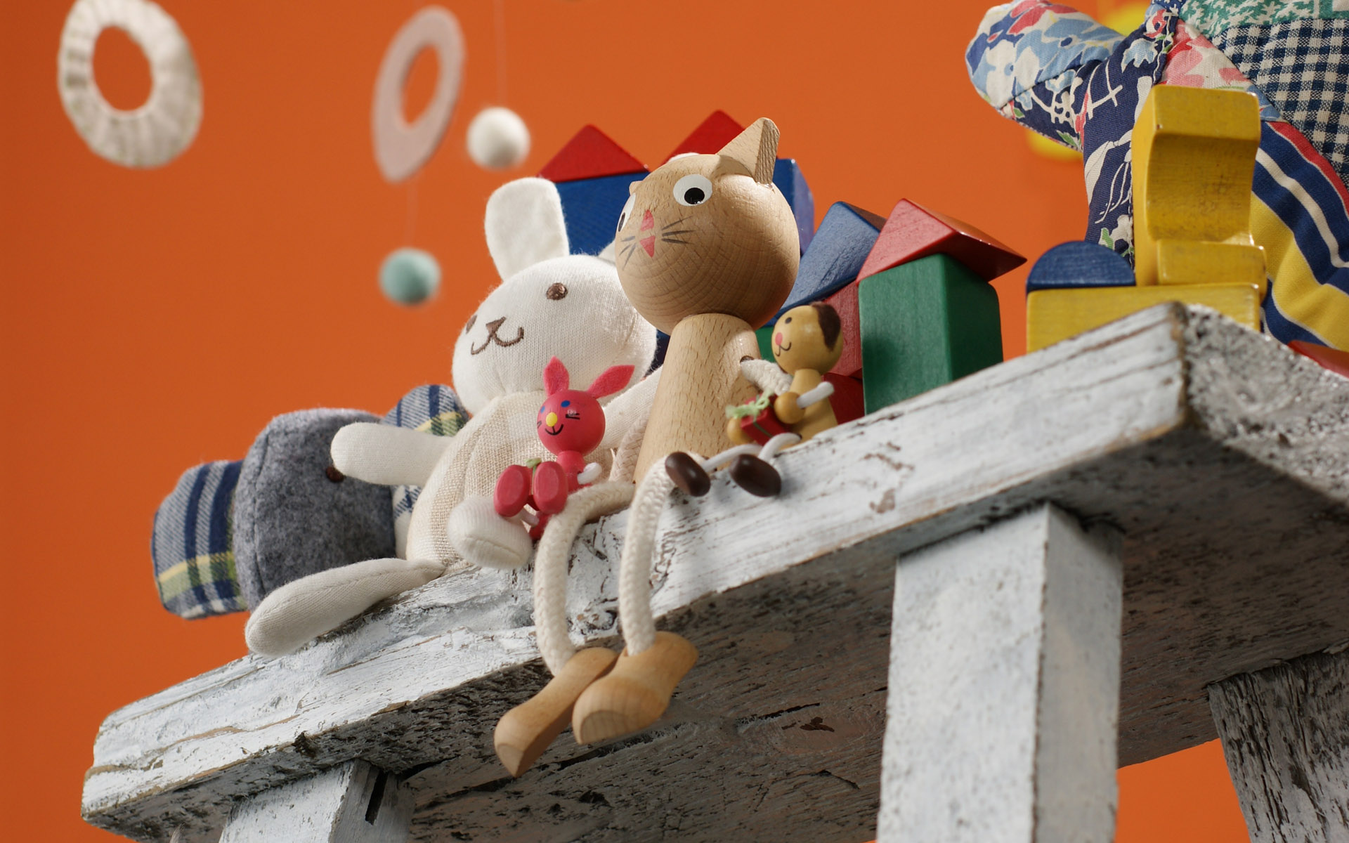 Владимирские школьники несут подарки в больницу избитому подростку