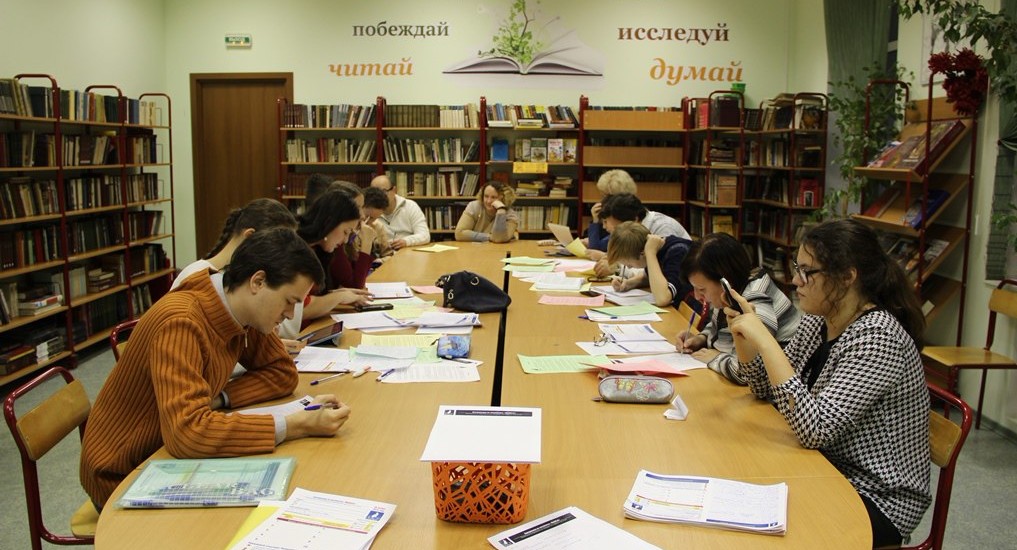 ​Внеклассная работа: откуда взять деньги на содержание школы