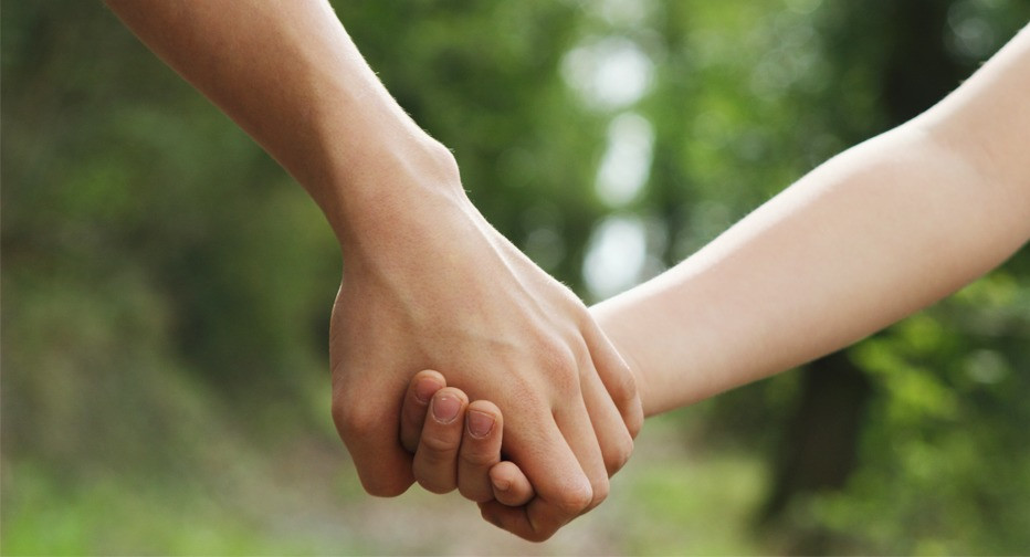 Ночевала у друга. Зачем школе знать?