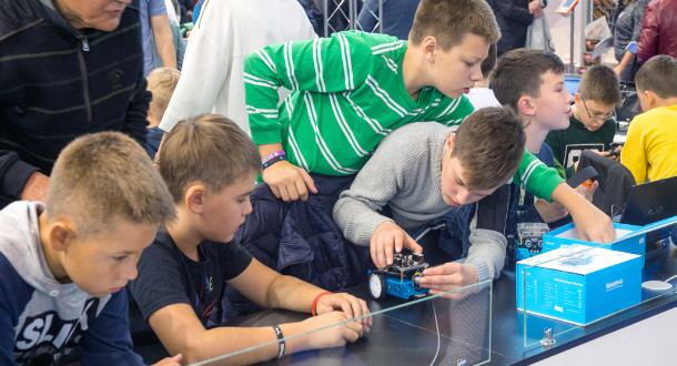 Школьники Москвы завоевали на Всероссийской олимпиаде 906 дипломов