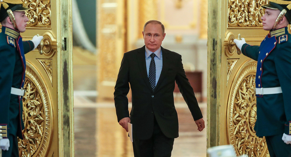 Владимир Путин пообещал уделить особое внимание поддержке материнства и детства