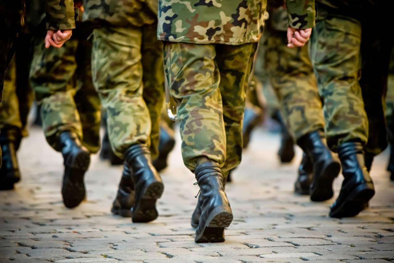 Рособрнадзор напоминает об особом порядке подачи заявлений на участие в ЕГЭ военнослужащими