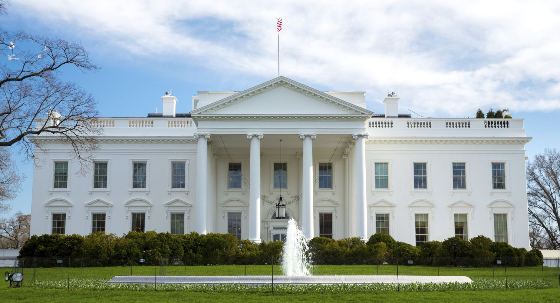 Американская учительница прославилась, исправив ошибки в письме Трампа