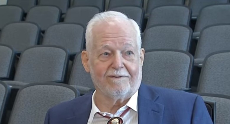 Ветеран Второй мировой войны окончил школу в 92 года