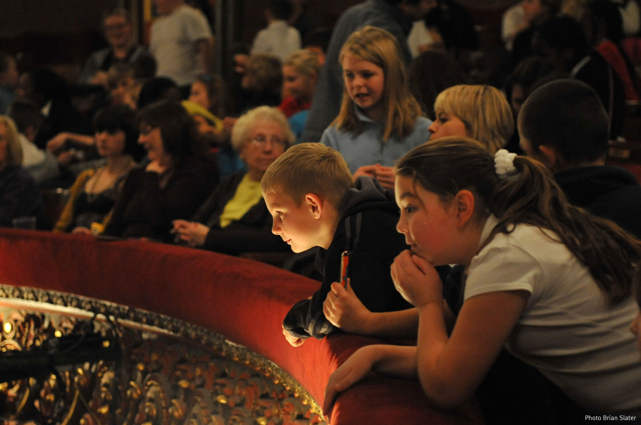 Исаак Калина: школьники должны ходить в театры!