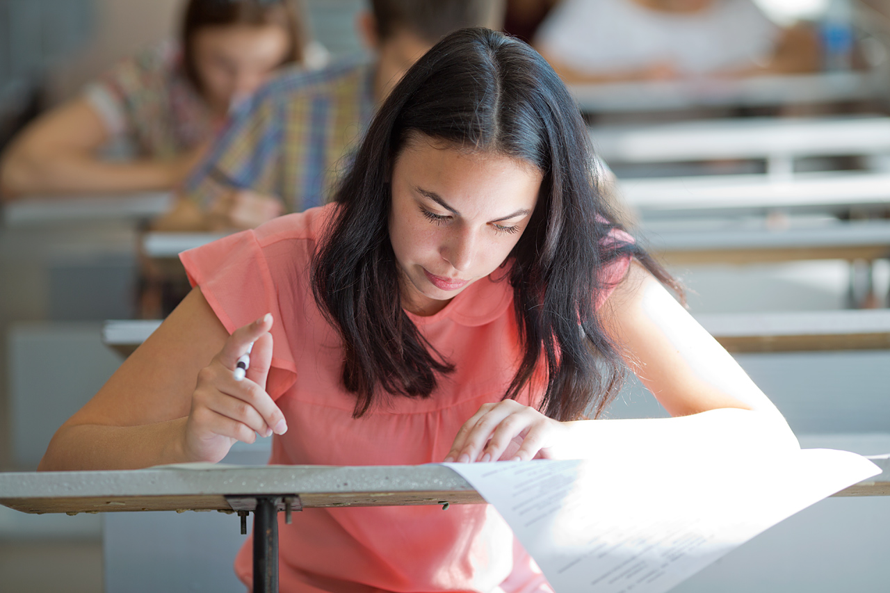 Из-за жары единые национальные экзамены в Грузии будут проходить утром