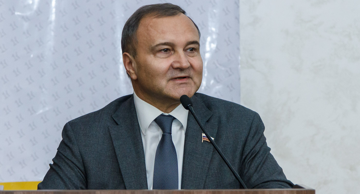 Проводить экспертизу учебников доверят Правительству?