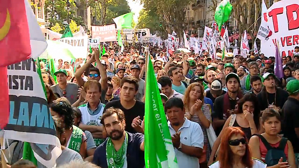 60 вузов Аргентины остаются закрытыми из-за забастовки преподавателей