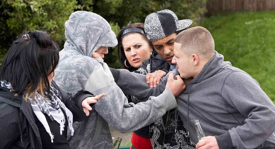 Банда школьников избила учителя гимназии за незнание субкультуры АУЕ