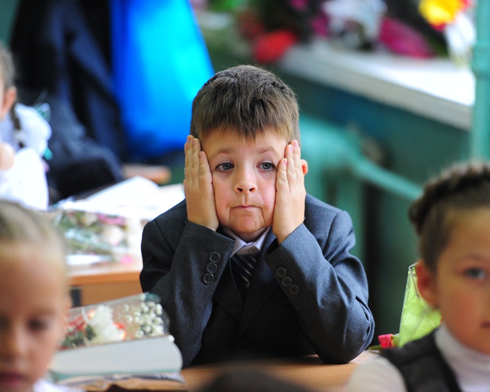Я не знаю, будут ли нас на прогулке, как в садике, охранять, или мы можем бежать, куда захотим?..
