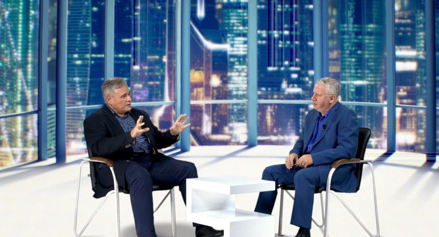 Робот анализирует не только ребенка, но и учителя!