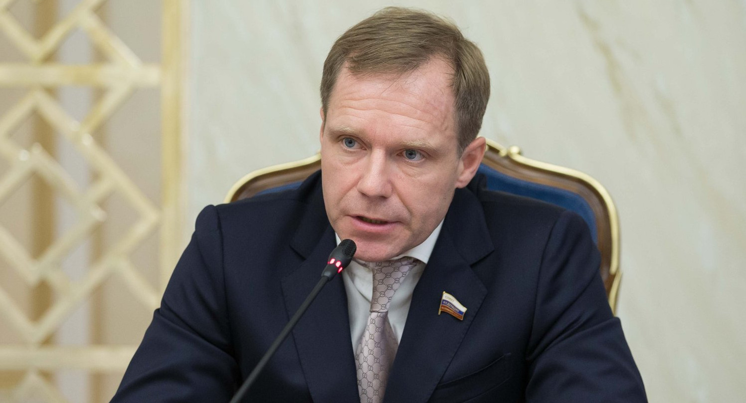 «Школьных учителей надо уводить от избыточной отчётности» 