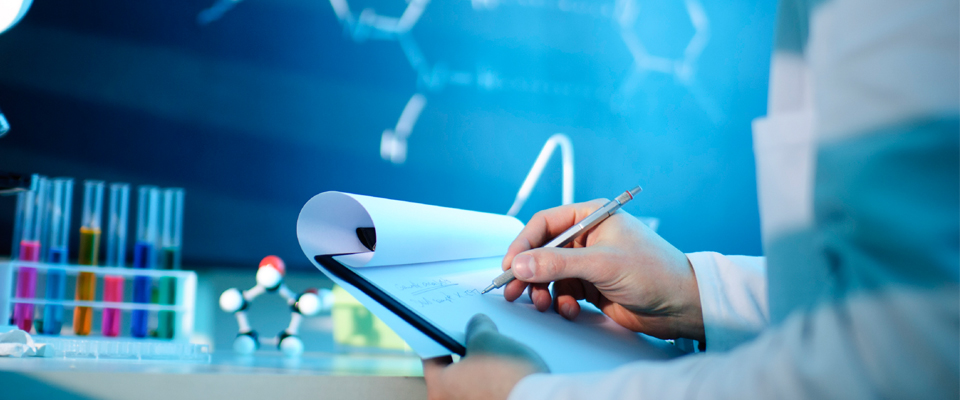 Владимир Путин: Нам нужно финансировать не административные издержки, а живые научные исследования