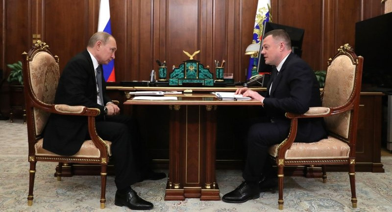 Владимир Путин: «Зарплаты учителей держите? Не опускаете?»