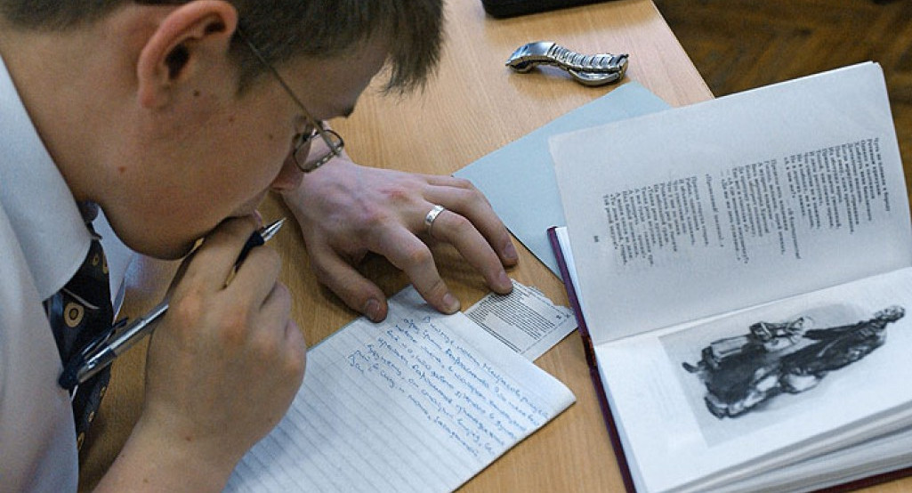 Рособрнадзор призвал к объективному итоговому собеседованию по русскому языку