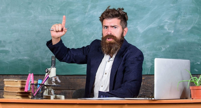 Учителям Алтайского края урезали льготный пенсионный стаж из-за ЕГЭ