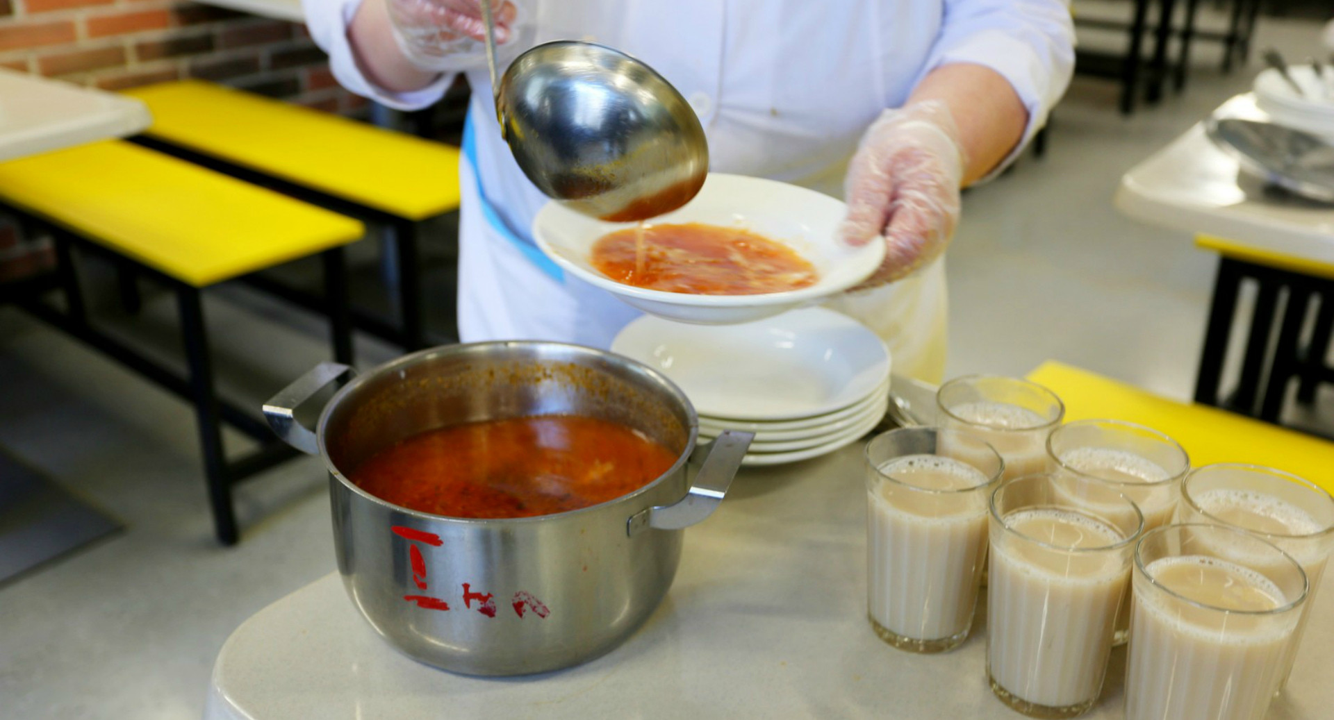 Следственный комитет нашёл нарушения в школе с «собачьей» едой