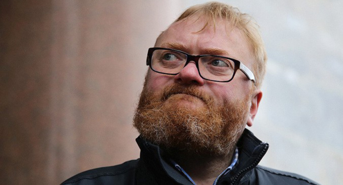 Виталий Милонов попросил министра просвещения перевести всех школьников на пятидневку