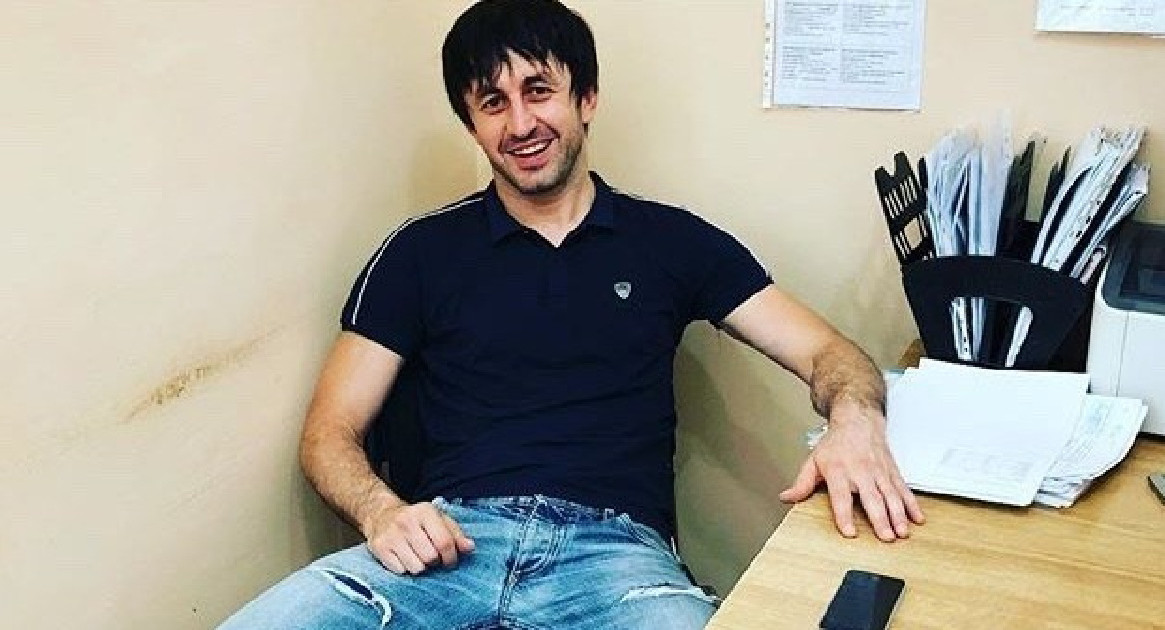 «Несмотря на то, что я прав, считаю нужным сложить мандат, чтобы избежать дальнейшей дискредитации меня и "Патриотов России"»