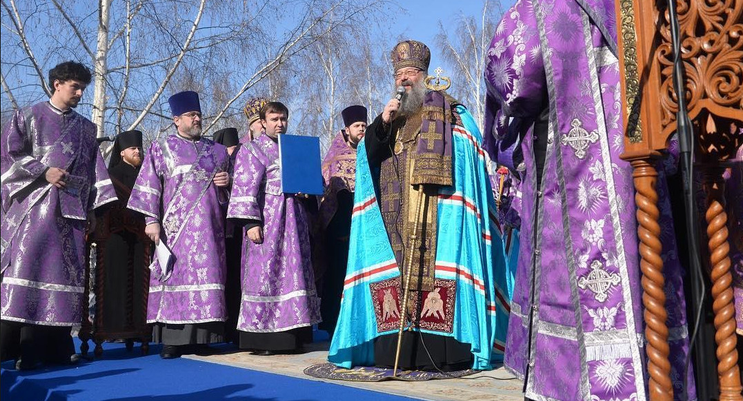 Закрытие прогулов в обмен на участие в молебне