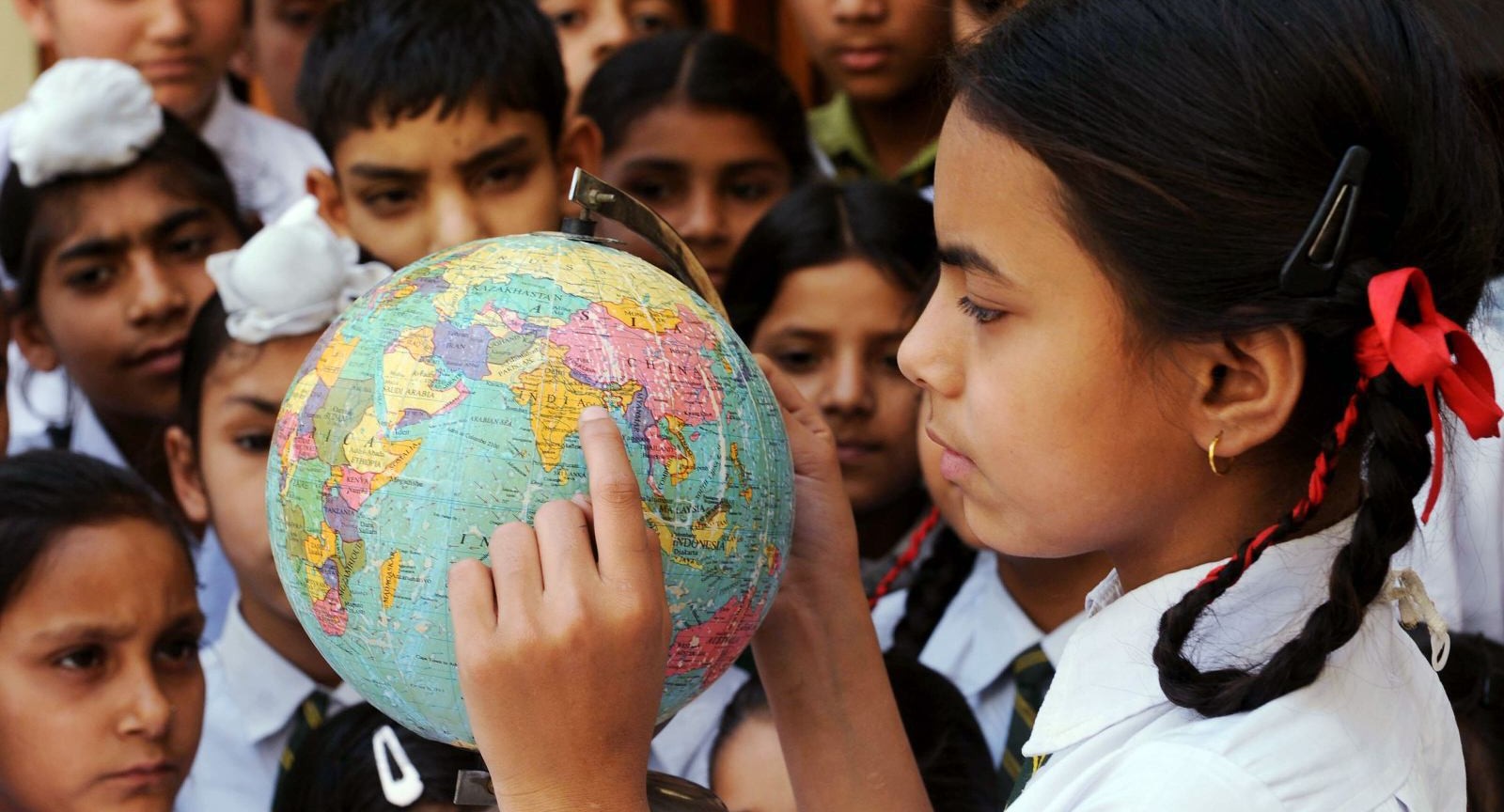 В индийских школах будут изучать йогу и искусственный интеллект