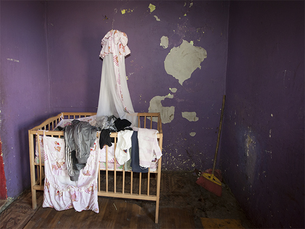 В Мытищах из захламленной квартиры изъяли четырех детей