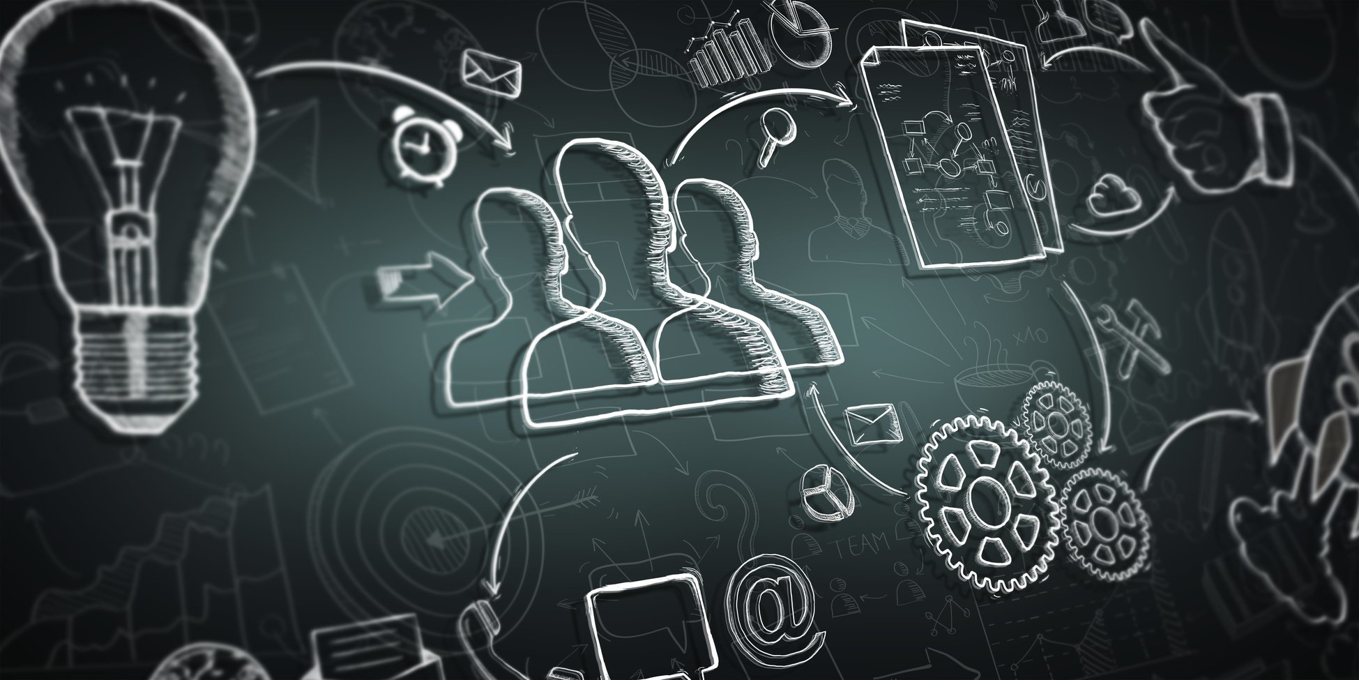 Исследование: выпускники школ в Москве и Петербурге предпочитают вузы колледжам