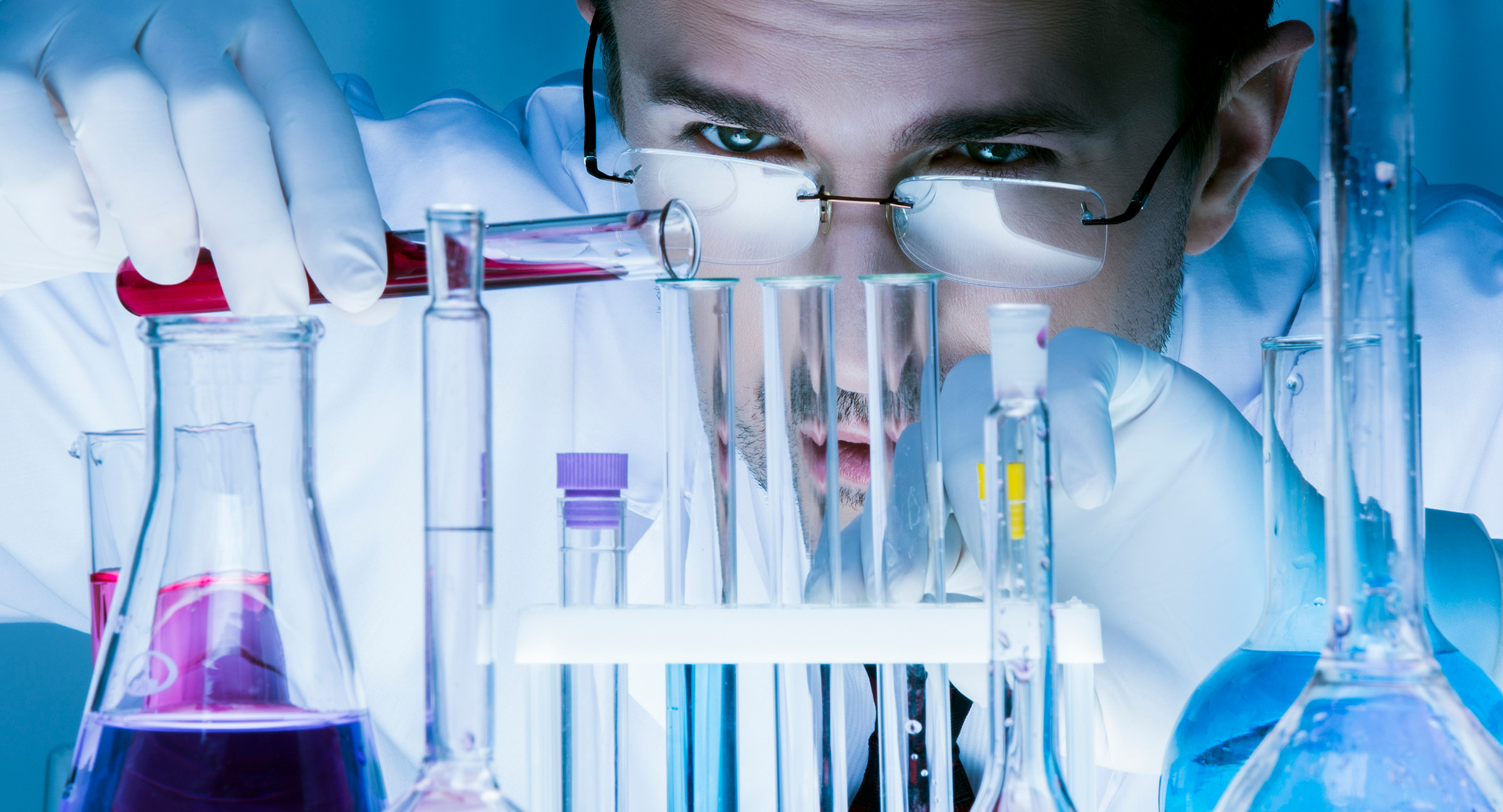 В Японии будут судить профессора за то, что он научил студентов делать экстази