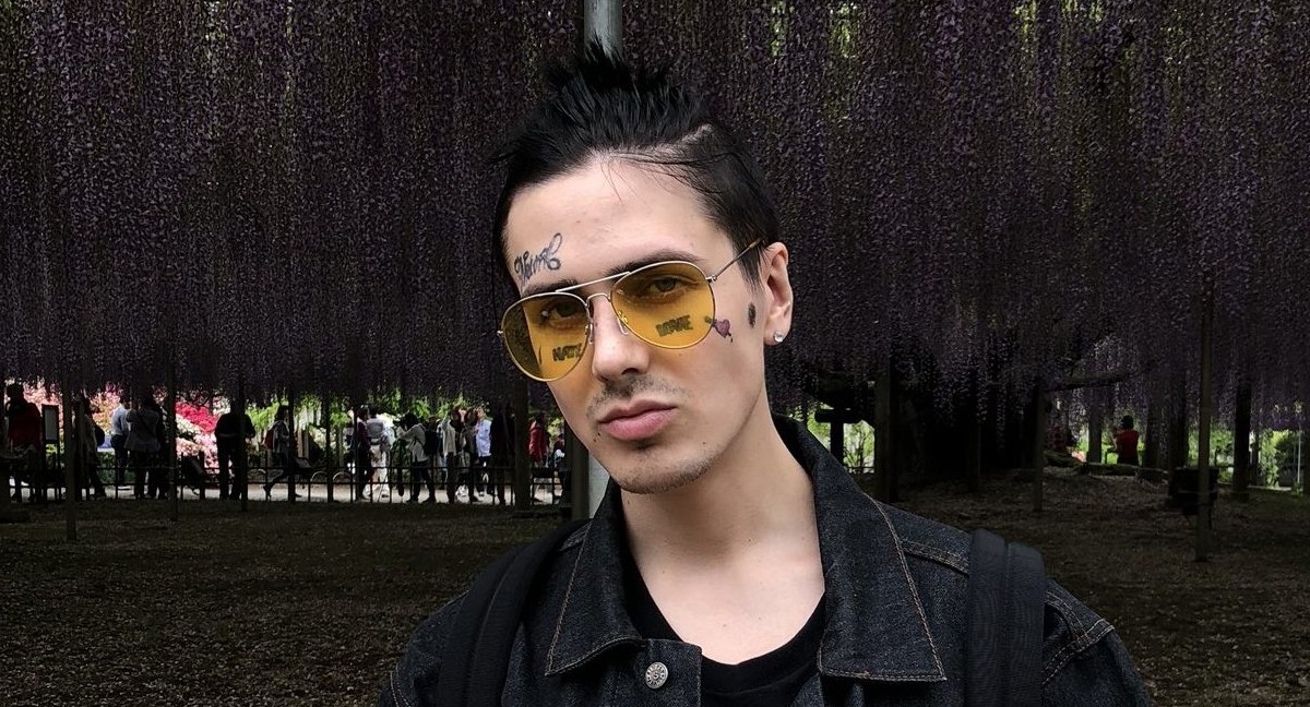 Детский омбудсмен из Тюмени попросил не пускать детей на рэпера Face