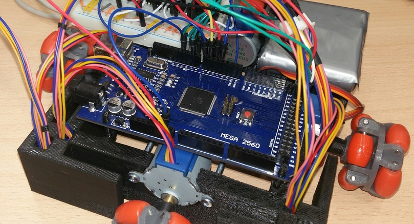 Московский школьник первым в мире изобрел мобильный робот-принтер