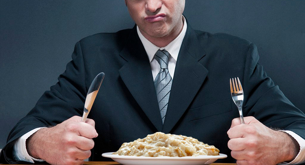 Чиновников решили перевести на школьное питание в ХМАО