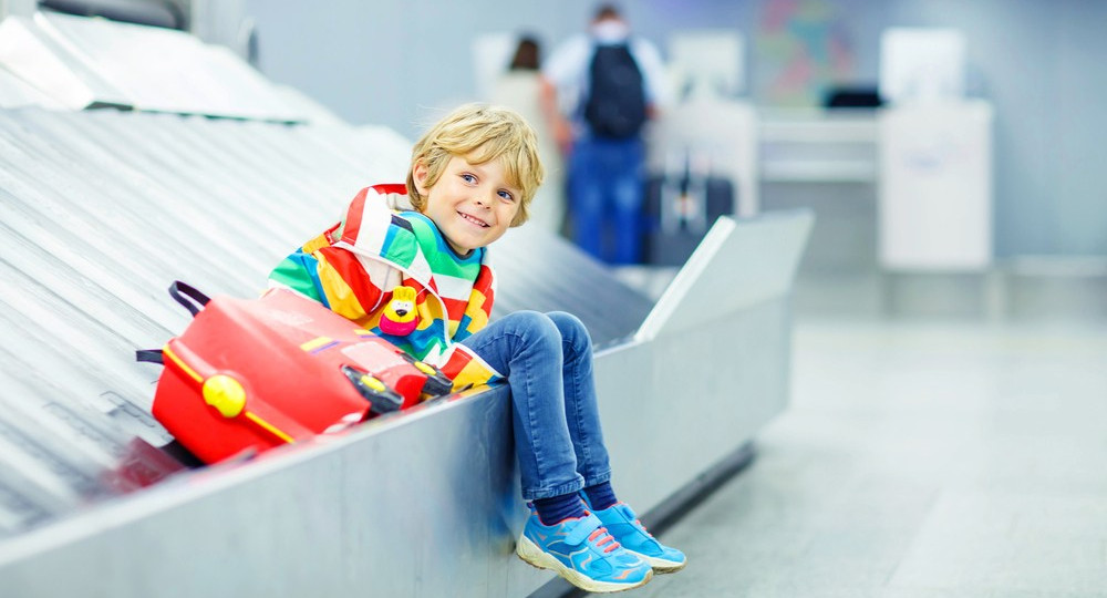 Ура! Мамам теперь не нужны согласия от пап на выезд ребенка заграницу