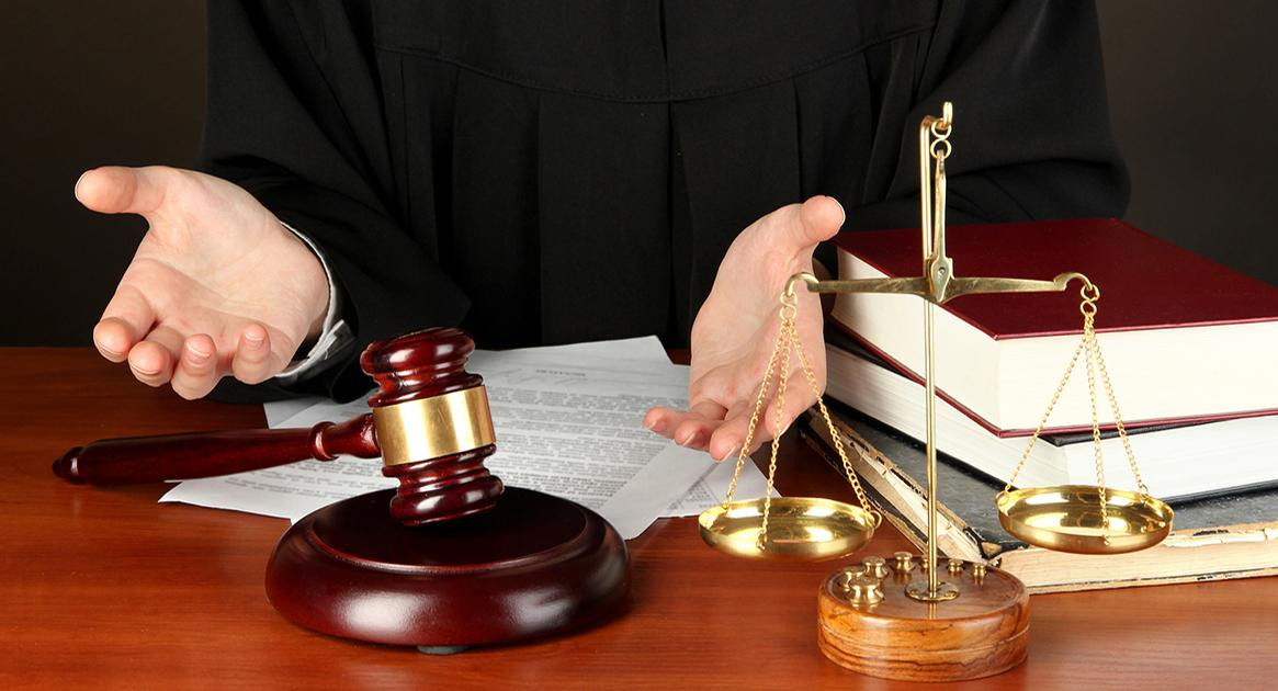 В Красноярском крае директор школы работала по поддельному диплому