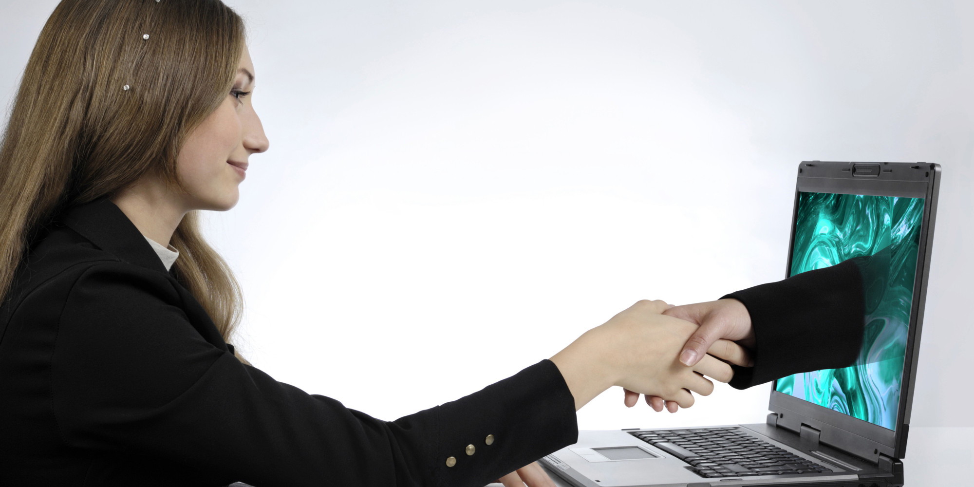 Учителей для омских школ начали искать через соцсети