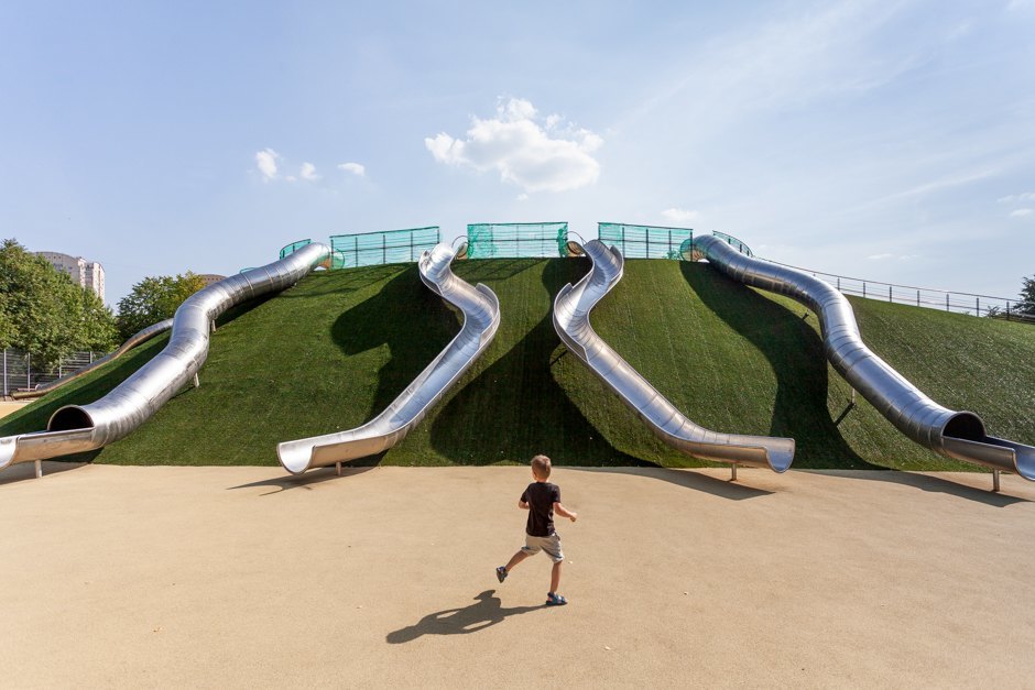Как выглядят классные детские площадки в Москве